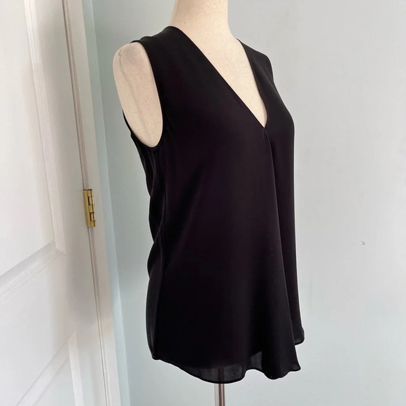 THEORY Meighan flowing 100% silk black top blouse size P - Picture 3 of 7
